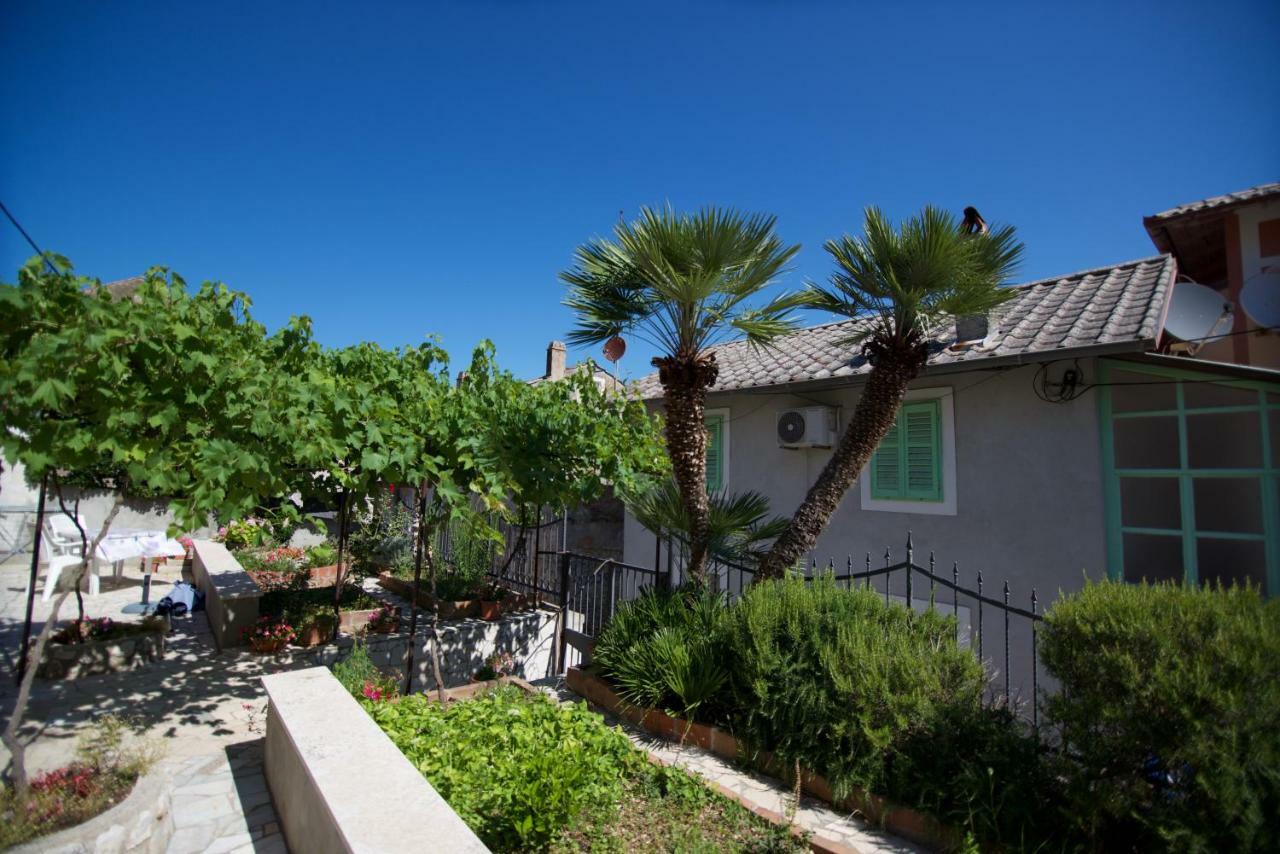 Apartmani Loreta Mali Lošinj Exteriér fotografie