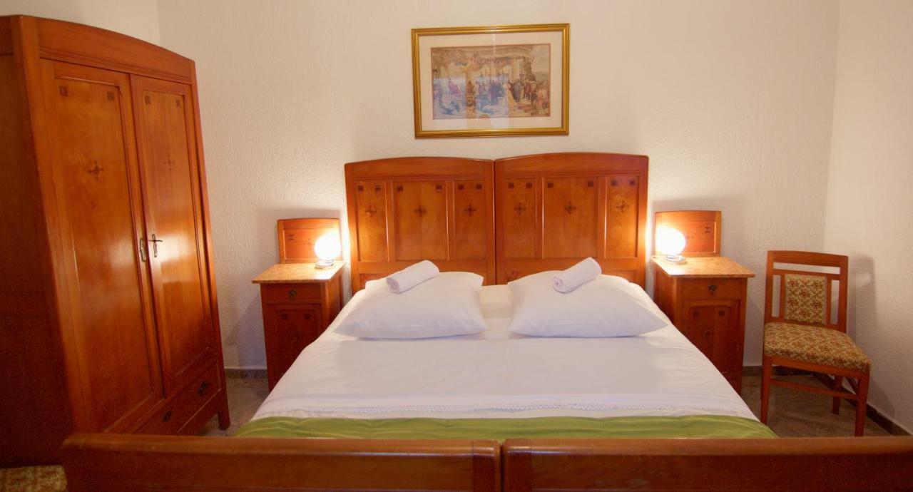 Apartmani Loreta Mali Lošinj Exteriér fotografie